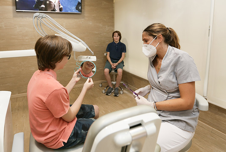 Odontopediatría para niños y jóvenes - Cambra Clinic Nens